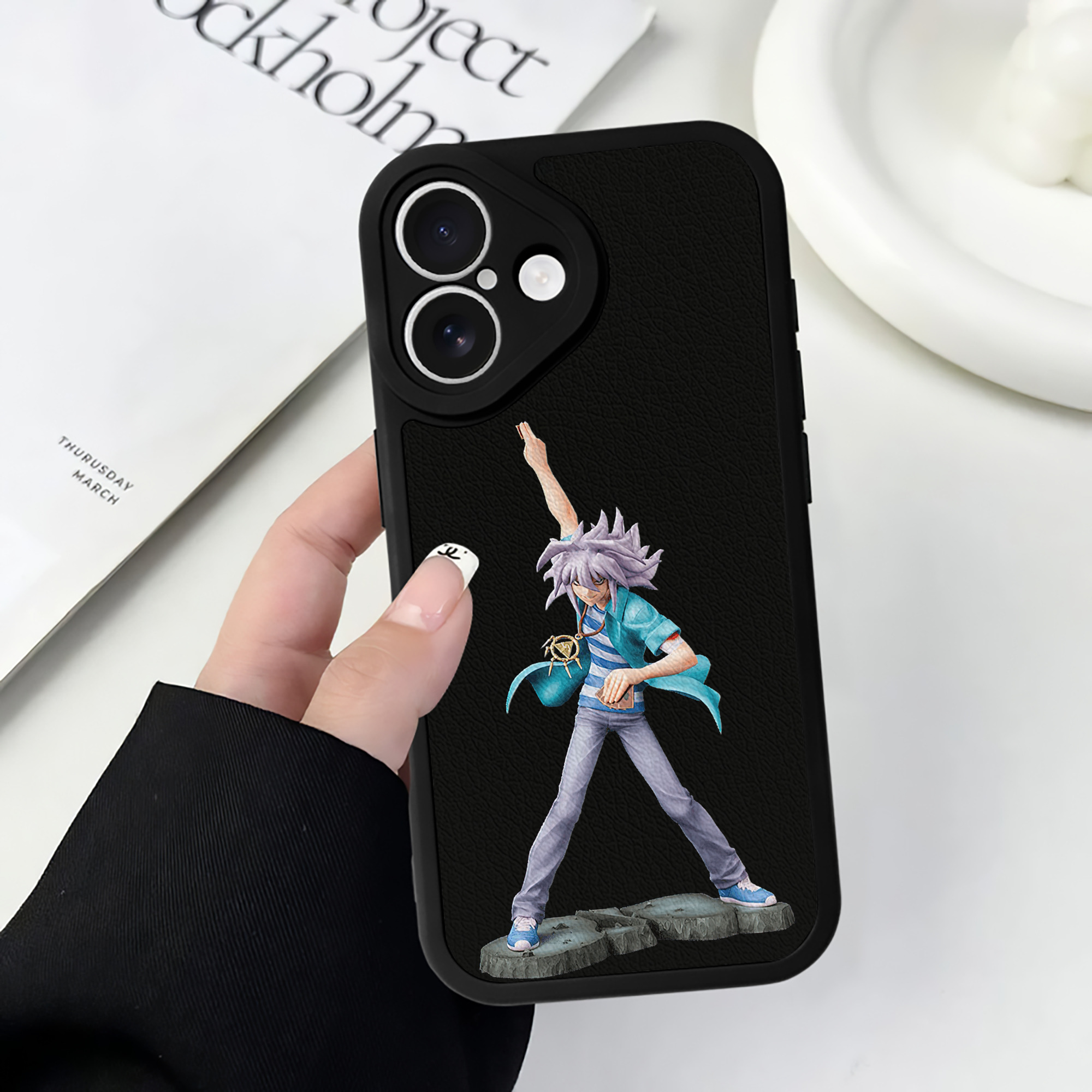 遊☆戯☆王 Yu-Gi-Oh! 【iPhone 16シリーズ対応】シリコンスマホケース（レザー調） 材質：シリコン